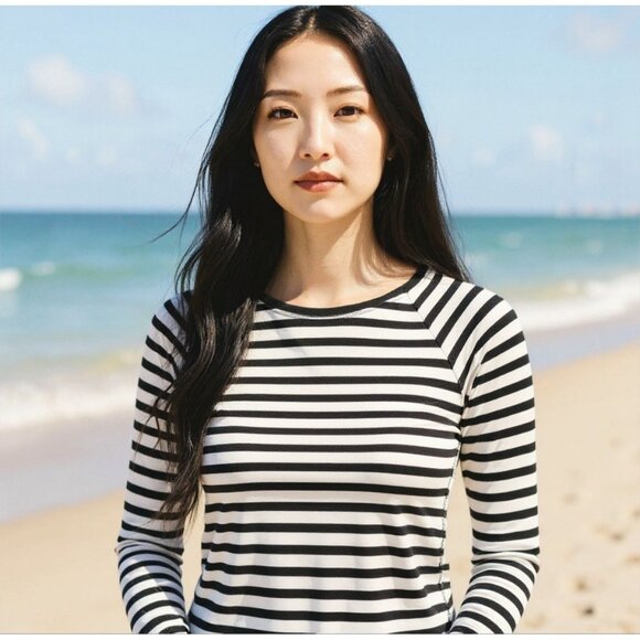 Spanx Swim Womens Black White Striped Long Sleeve Shirt UPF Womens Large - Picture 1 of 7